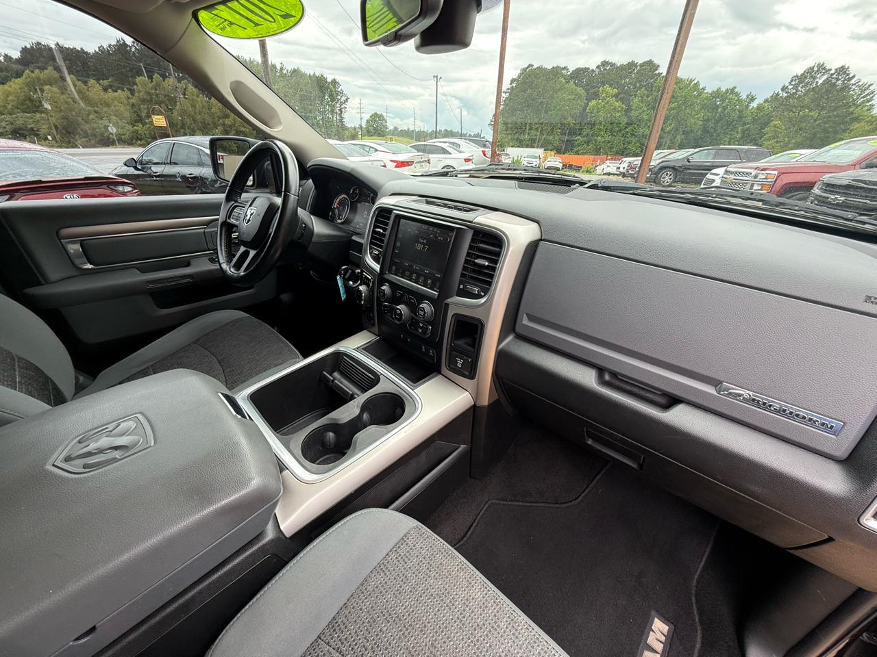 RAM 1500 Big Horn 4x4 Crew Cab 5'7" Box 2017