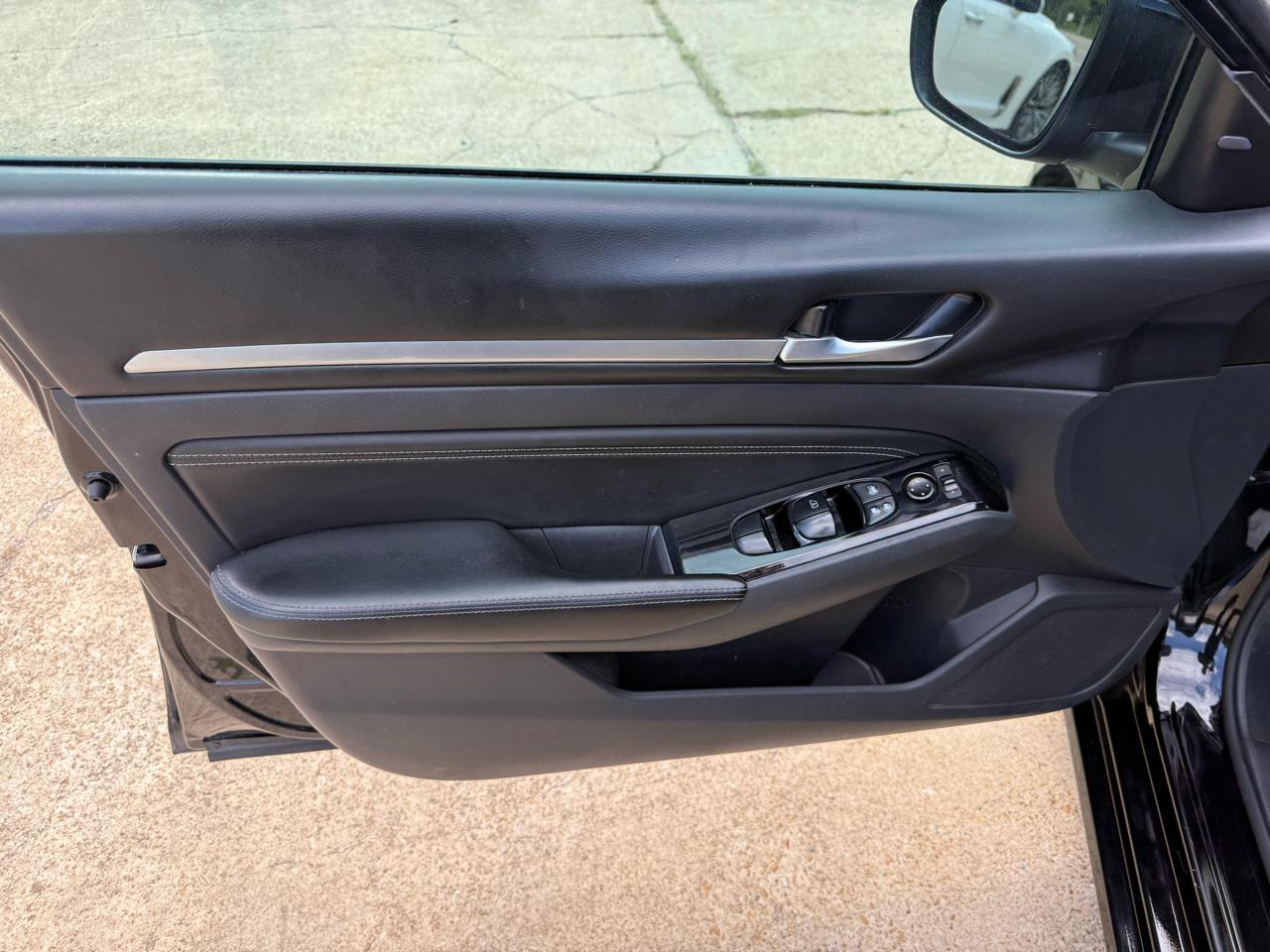 Nissan Altima 2.5 SV Sedan 2022