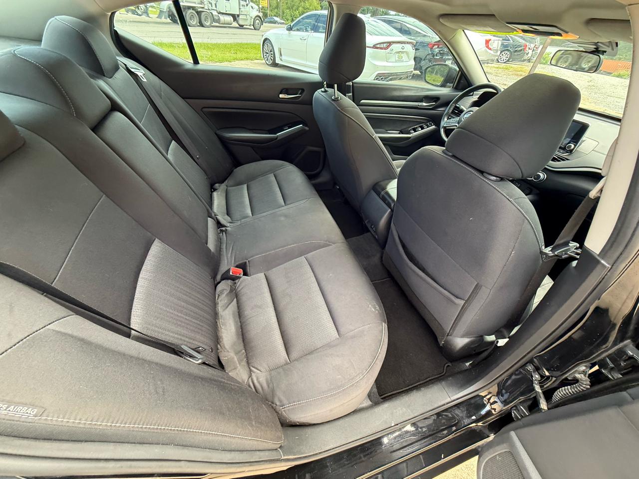 Nissan Altima 2.5 SV Sedan 2022