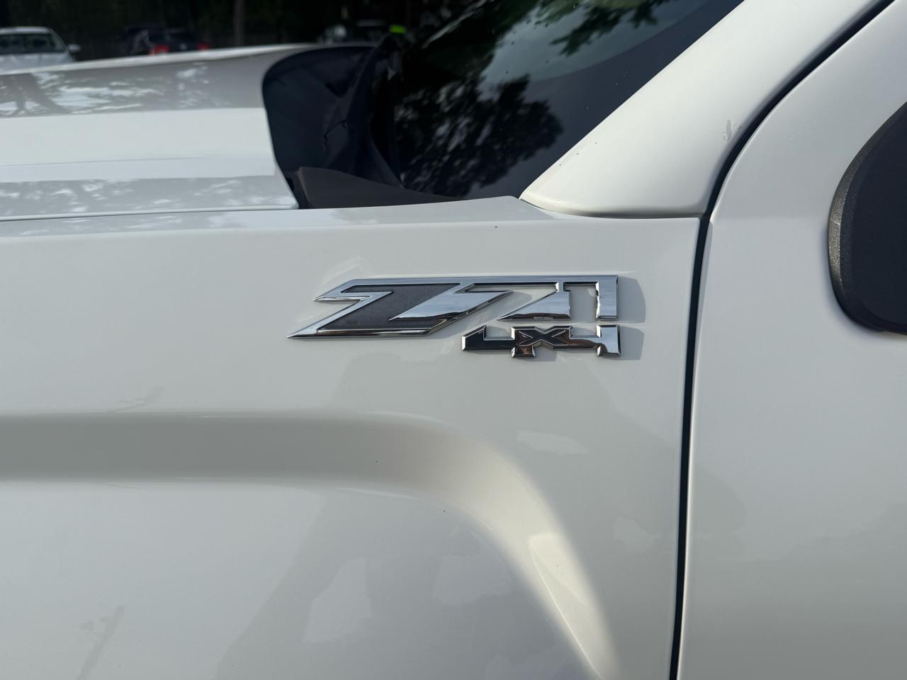 GMC Sierra 1500 4WD Crew Cab 143.5" SLT 2018