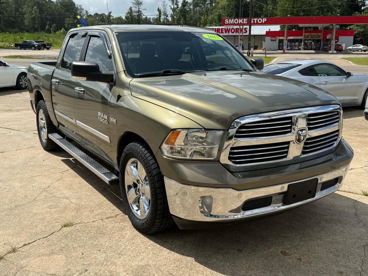 RAM 1500 2WD Crew Cab 140.5" Lone Star 2015