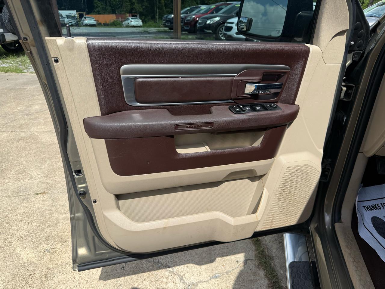 RAM 1500 2WD Crew Cab 140.5" Lone Star 2015