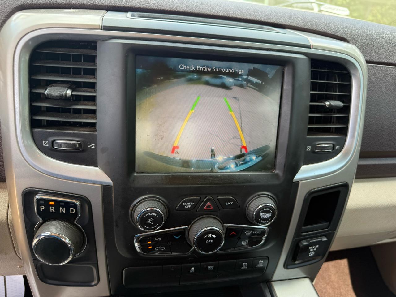 RAM 1500 2WD Crew Cab 140.5" Lone Star 2015