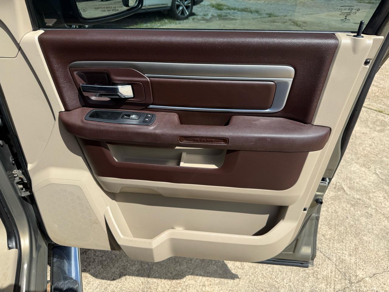 RAM 1500 2WD Crew Cab 140.5" Lone Star 2015