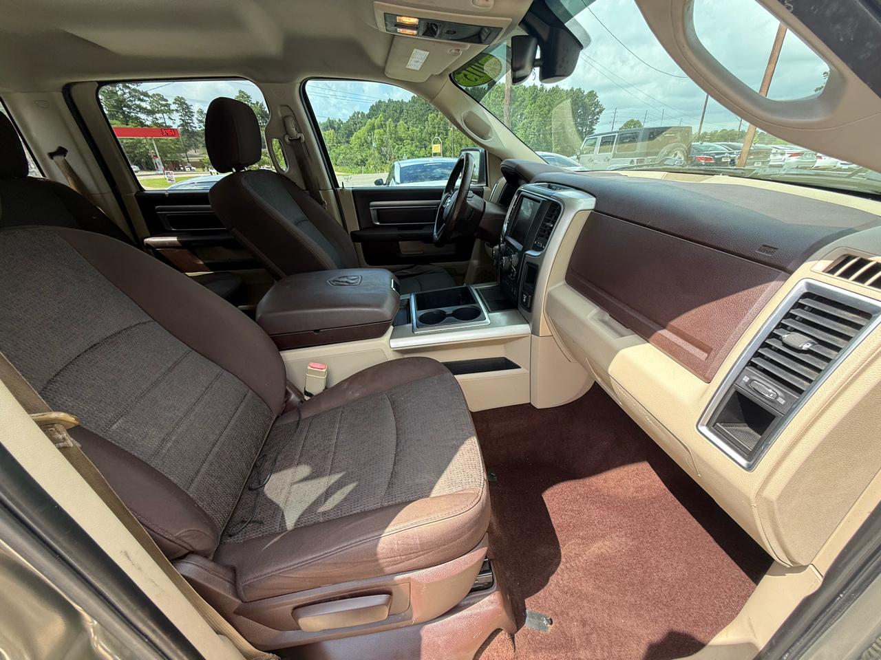 RAM 1500 2WD Crew Cab 140.5" Lone Star 2015