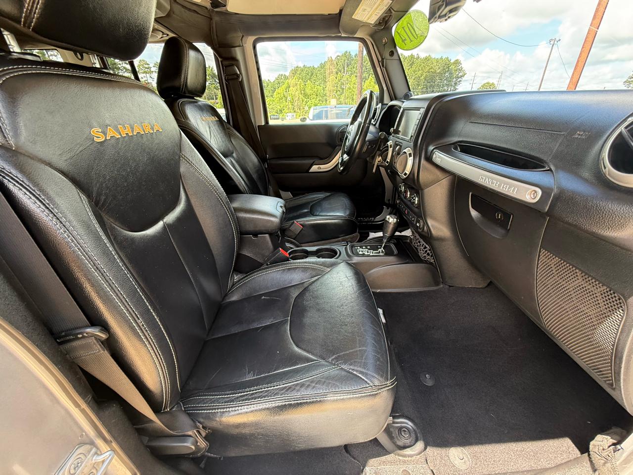 Jeep Wrangler Unlimited 4WD 4dr Sahara 2014