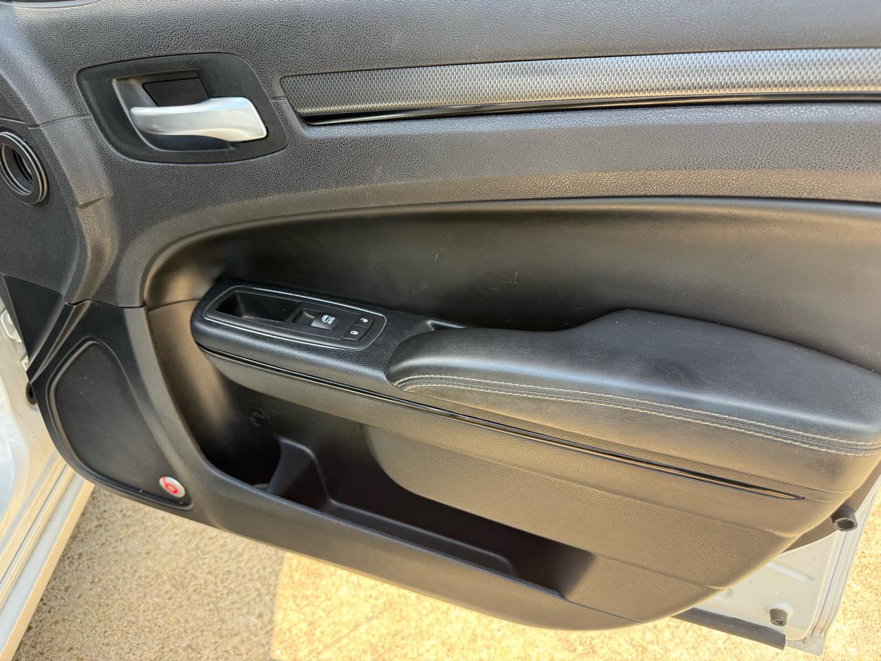 Chrysler 300 4dr Sdn 300S AWD 2016