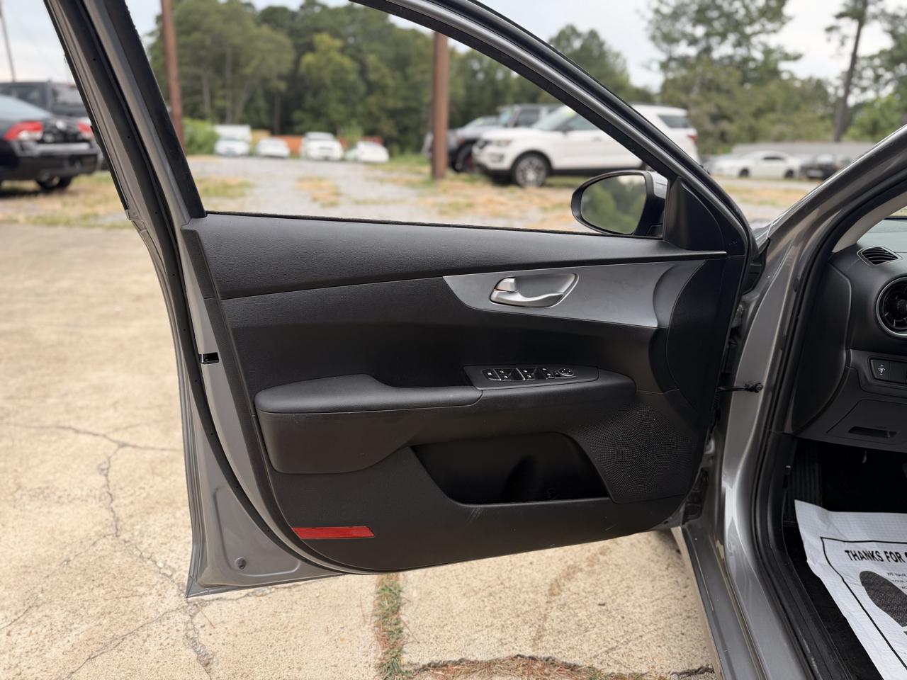 Kia Forte LXS IVT 2023