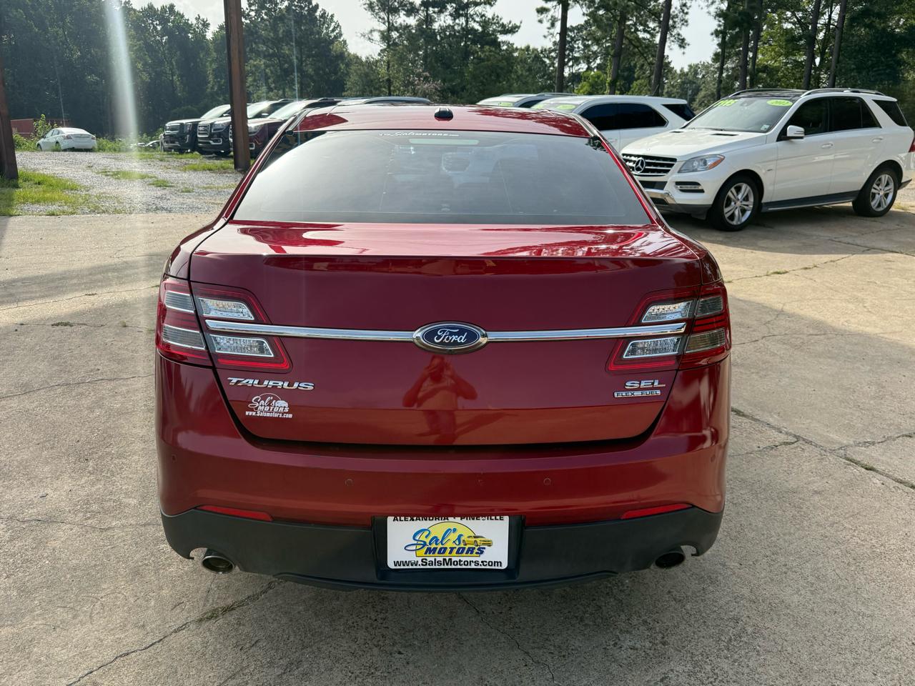 Ford Taurus SEL FWD 2018
