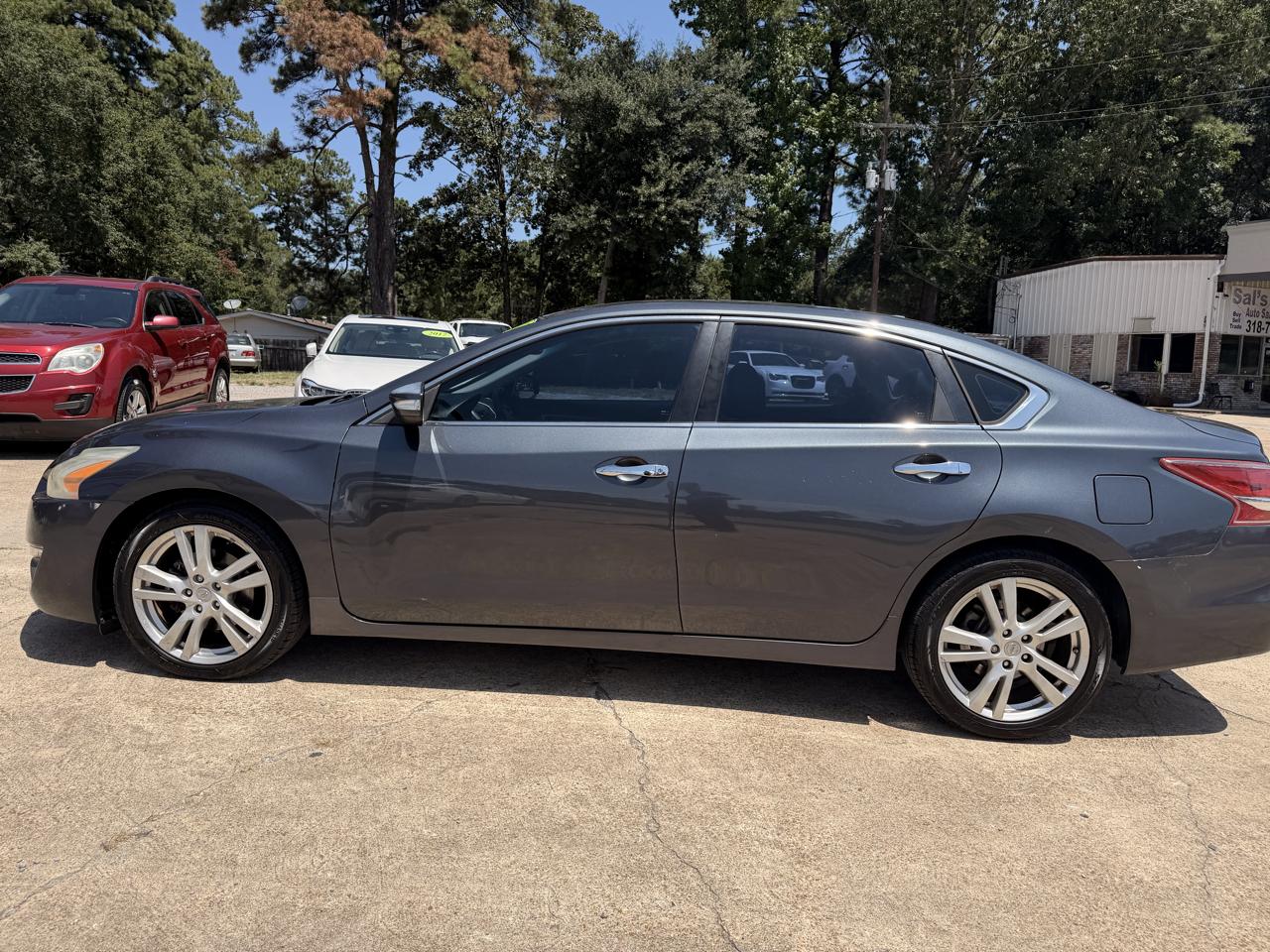Nissan Altima 4dr Sdn V6 3.5 SL 2013