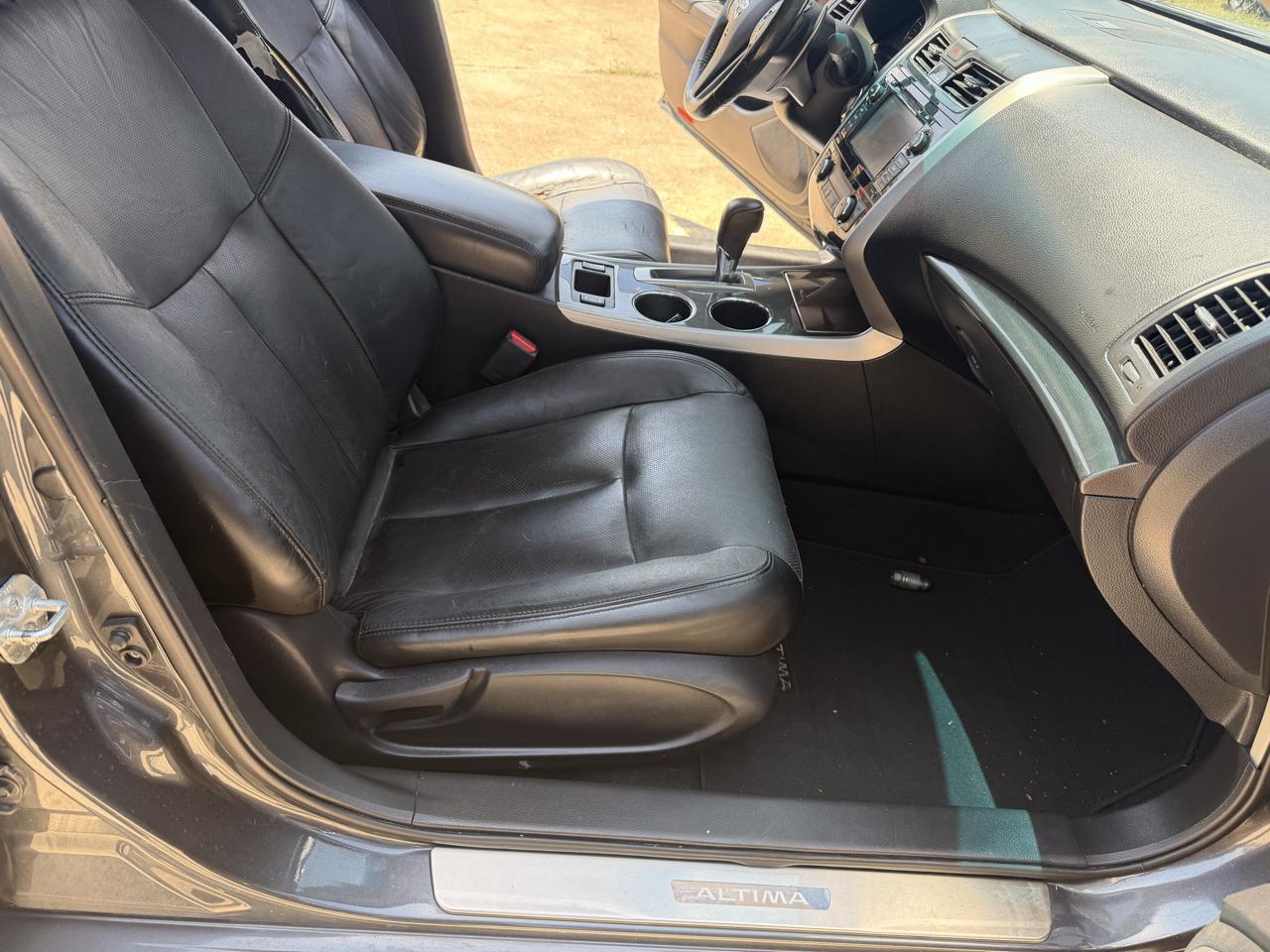 Nissan Altima 4dr Sdn V6 3.5 SL 2013