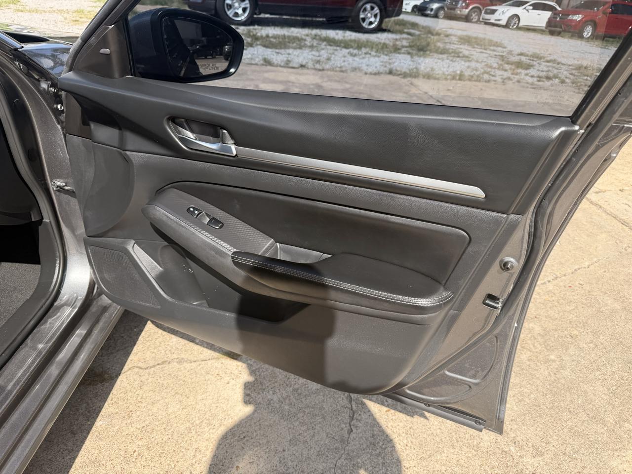 Nissan Altima 2.5 SV AWD Sedan 2022
