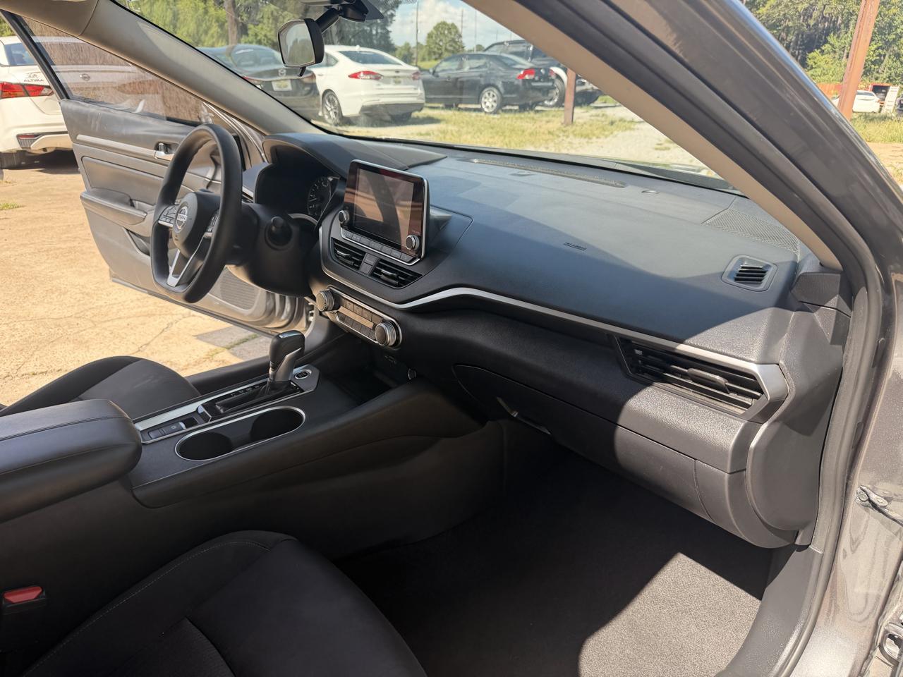 Nissan Altima 2.5 SV AWD Sedan 2022