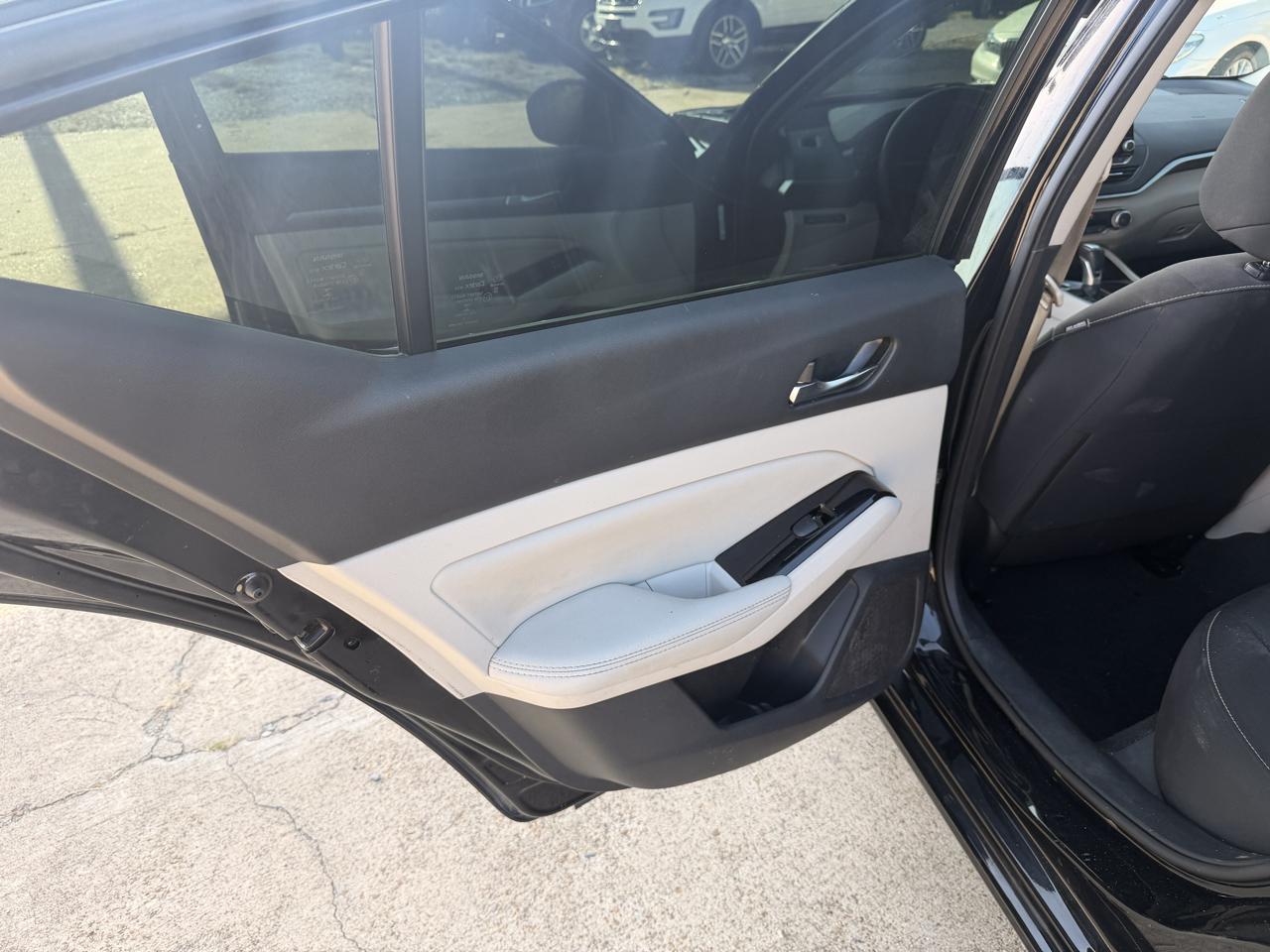 Nissan Altima 2.5 SV Sedan 2021
