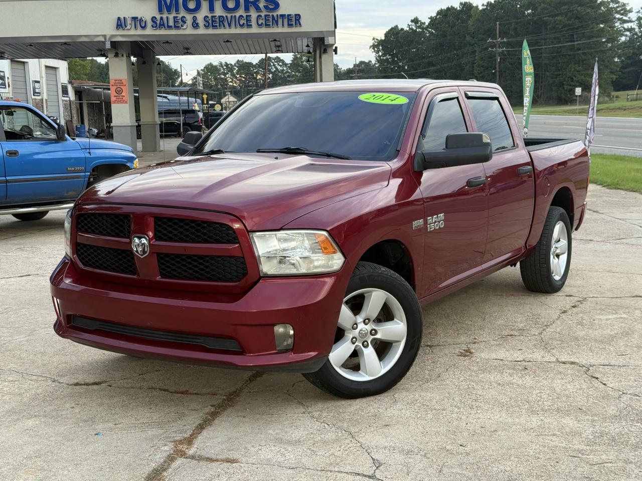 RAM 1500 4WD Crew Cab 140.5" Express 2014