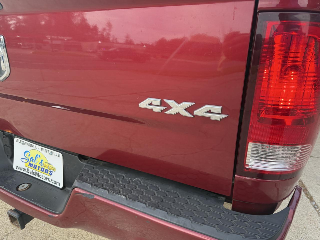 RAM 1500 4WD Crew Cab 140.5" Express 2014