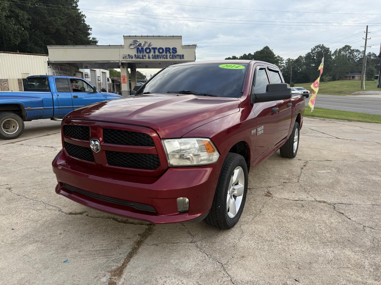 RAM 1500 4WD Crew Cab 140.5" Express 2014