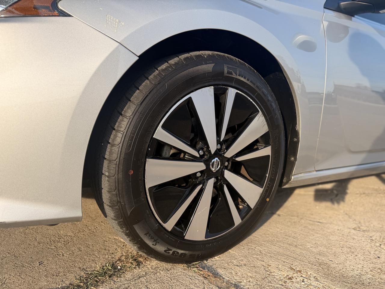 Nissan Altima 2.5 SV Sedan 2021