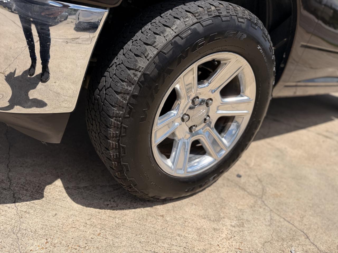 RAM 1500 Lone Star Silver 4x4 Crew Cab 5'7" Box 2017