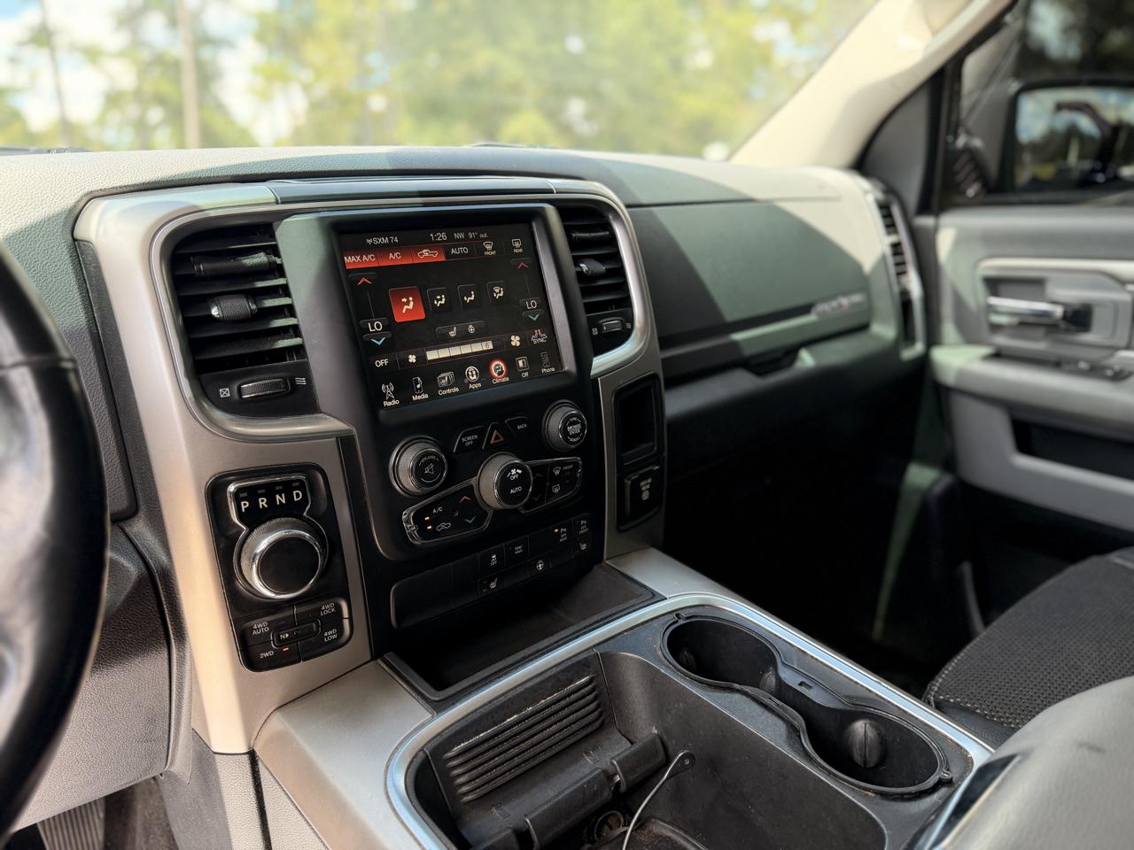 RAM 1500 Lone Star Silver 4x4 Crew Cab 5'7" Box 2017