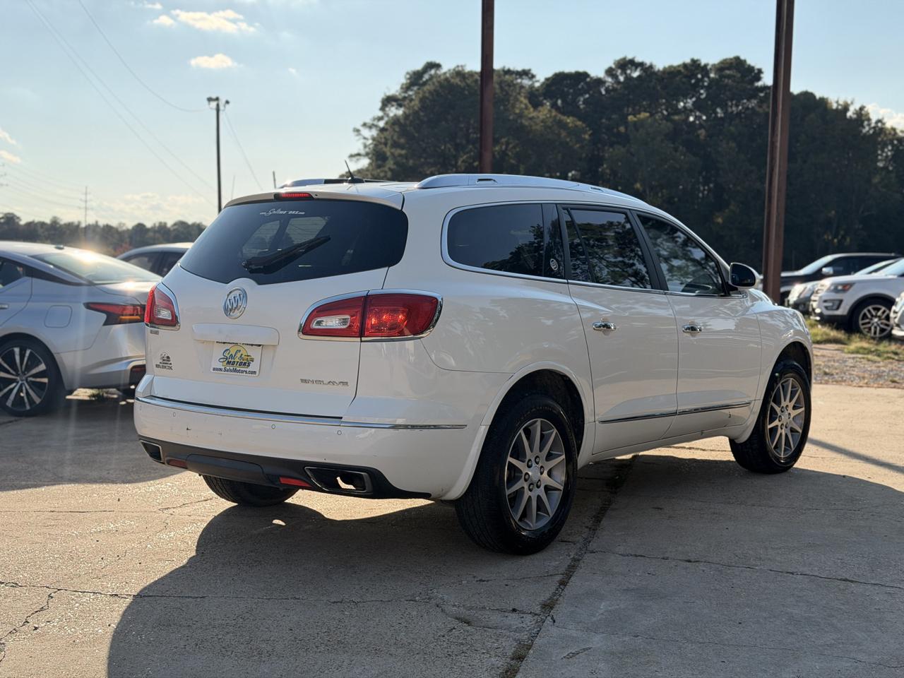 Buick Enclave FWD 4dr Leather 2015