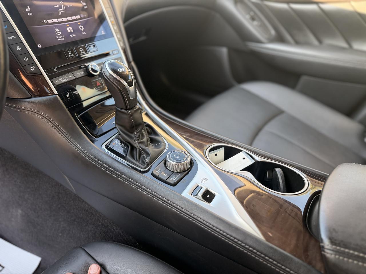Infiniti Q50 3.0t LUXE RWD 2018