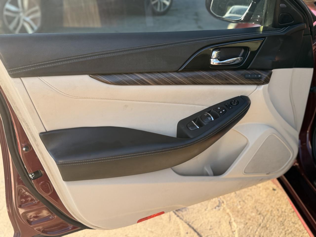 Nissan Maxima 4dr Sdn 3.5 Platinum 2016