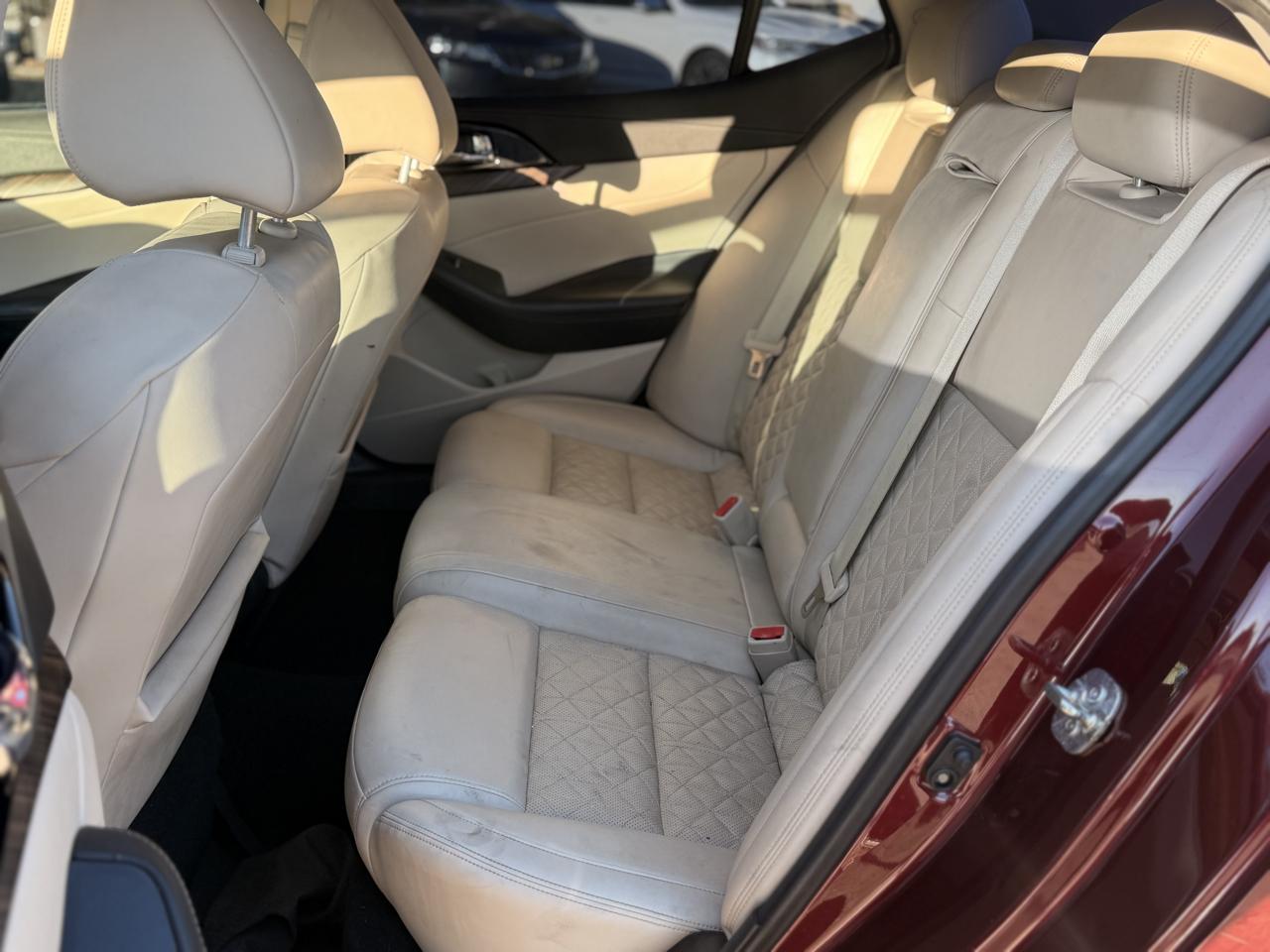 Nissan Maxima 4dr Sdn 3.5 Platinum 2016
