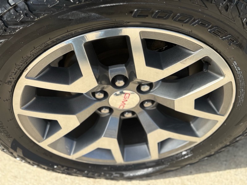 GMC Sierra 1500 4WD Crew Cab 143.5" SLT 2015