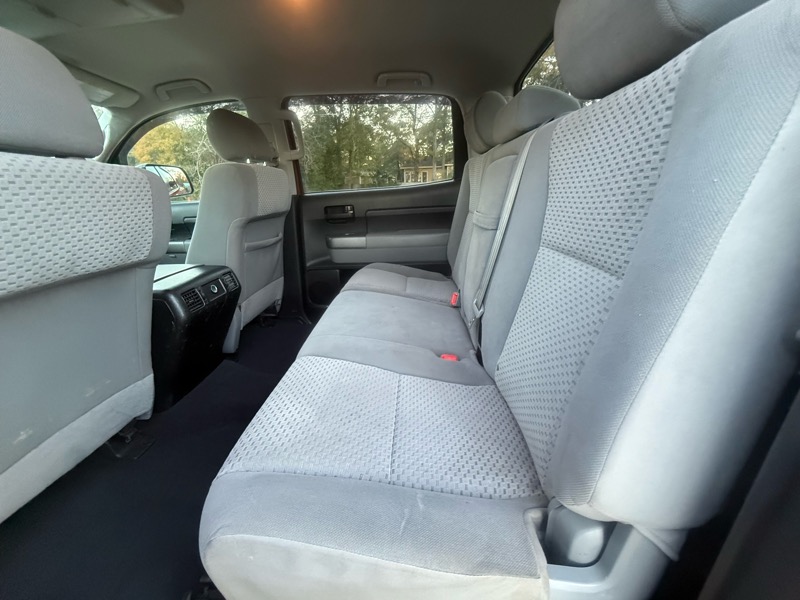 Toyota Tundra Tundra-Grade CrewMax 4.6L 2WD 2012