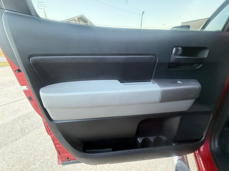 Toyota Tundra Tundra-Grade CrewMax 4.6L 2WD 2012