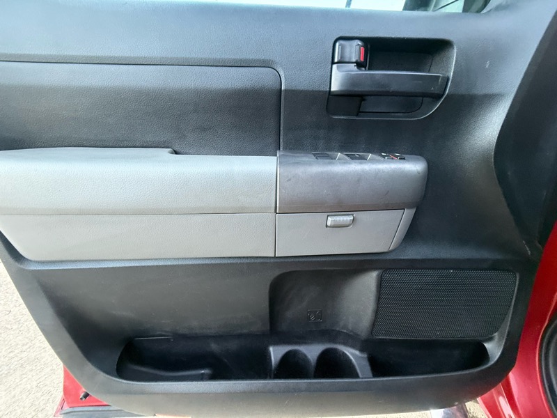 Toyota Tundra Tundra-Grade CrewMax 4.6L 2WD 2012