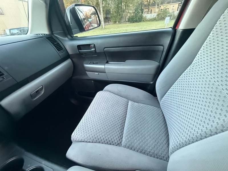 Toyota Tundra Tundra-Grade CrewMax 4.6L 2WD 2012