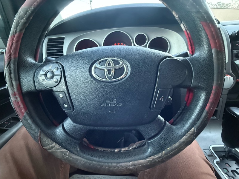 Toyota Tundra Tundra-Grade CrewMax 4.6L 2WD 2012