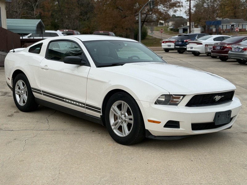 Ford Mustang V6 Coupe 2012