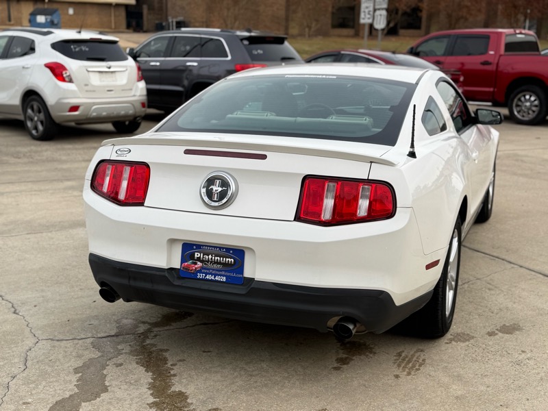 Ford Mustang V6 Coupe 2012