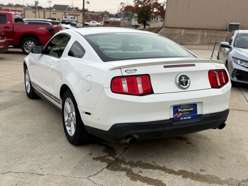 Ford Mustang V6 Coupe 2012