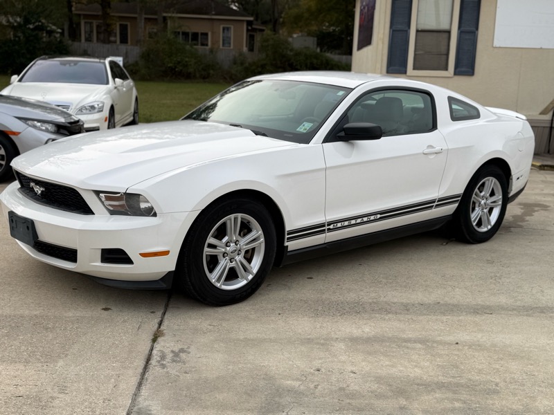 Ford Mustang V6 Coupe 2012