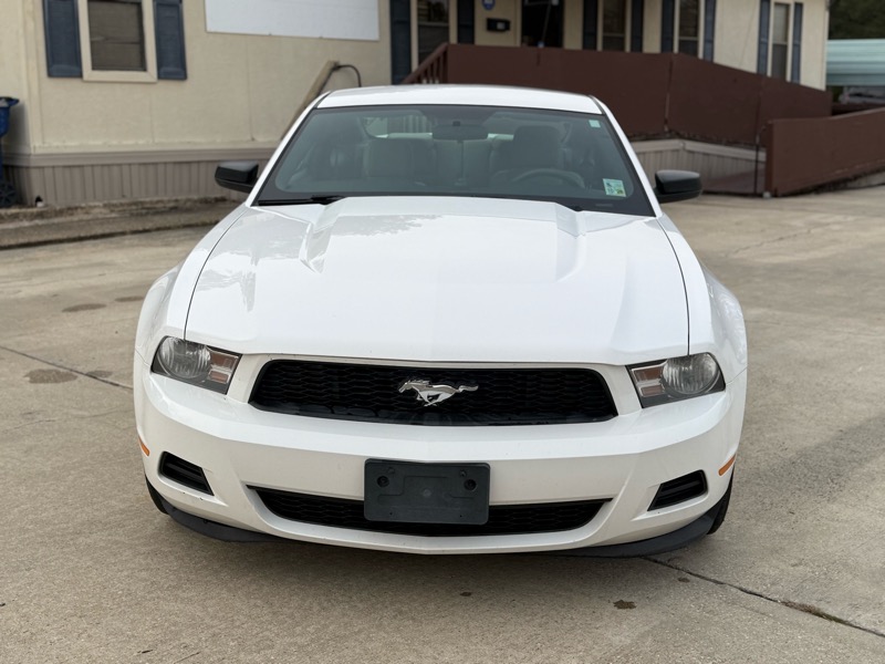 Ford Mustang V6 Coupe 2012