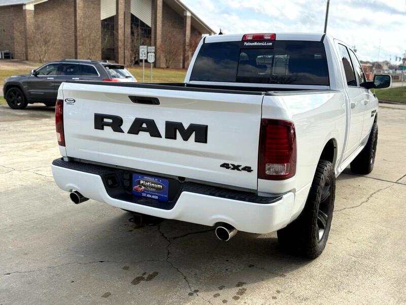 RAM 1500 4WD Crew Cab 140.5" Night 2017