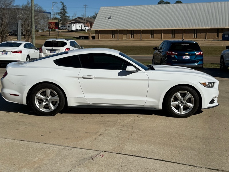 Ford Mustang V6 Coupe 2016