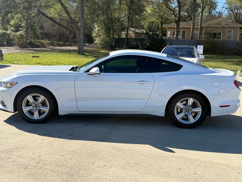 Ford Mustang V6 Coupe 2016