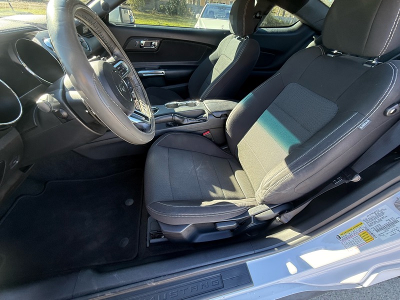 Ford Mustang V6 Coupe 2016