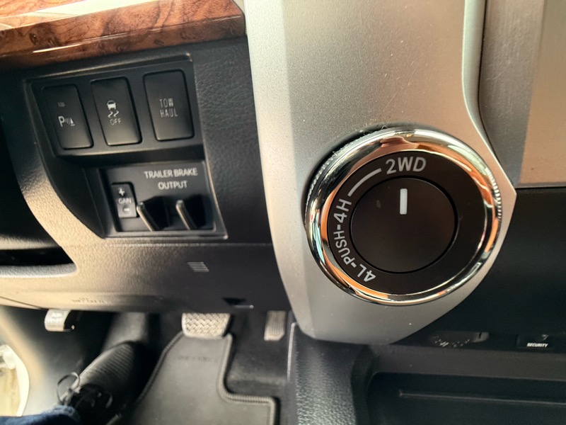 Toyota Tundra 1794 Edition Crew Max 4WD 5.7L V8 2018