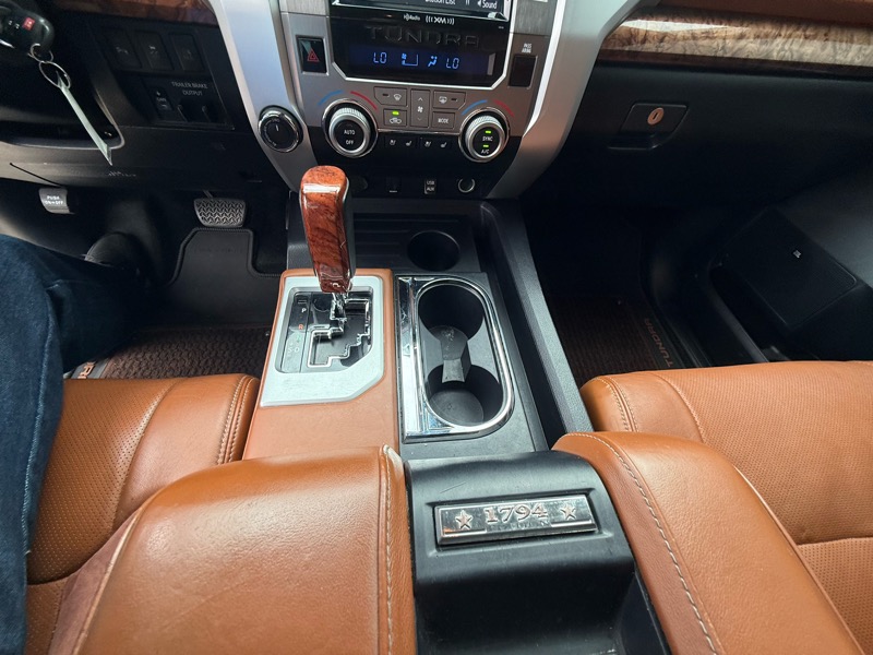 Toyota Tundra 1794 Edition Crew Max 4WD 5.7L V8 2018