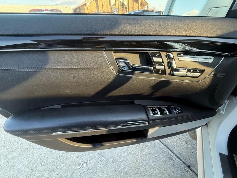 Mercedes-Benz S-Class S63 AMG 2012