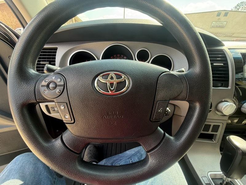 Toyota Tundra Tundra-Grade 4.6L Double Cab Long Bed 2WD 2012