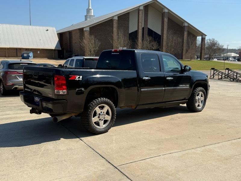 GMC Sierra 2500HD Denali Crew Cab 4WD 2014