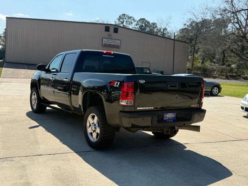 GMC Sierra 2500HD Denali Crew Cab 4WD 2014