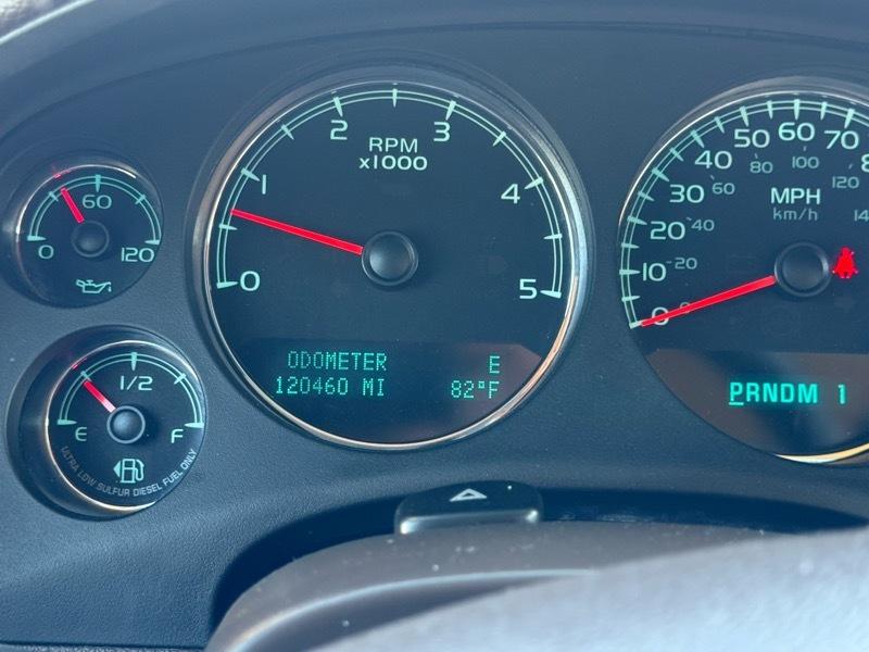 GMC Sierra 2500HD Denali Crew Cab 4WD 2014